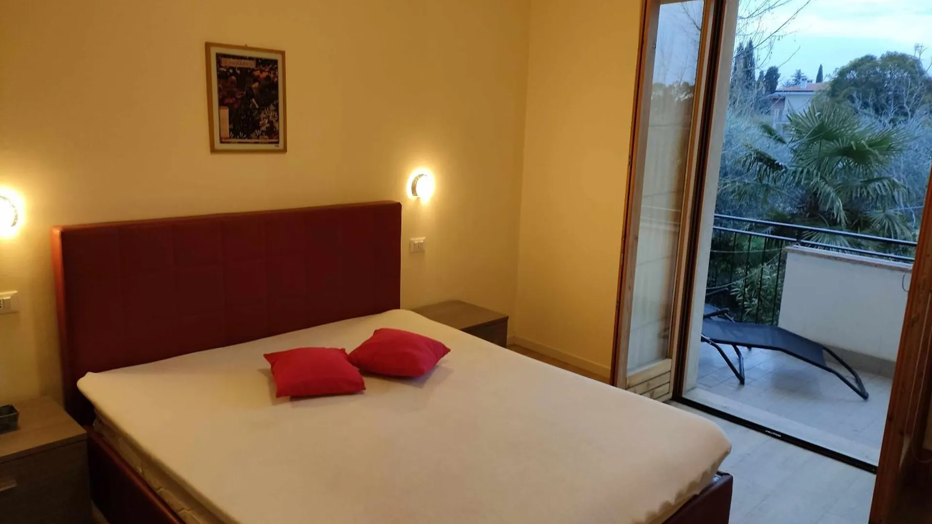 Residence Florida B5200M Dal Lago Balcone Ac Lazise Apartment